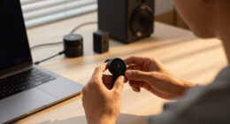 Una GPS Smart Watch – Repairable, USB-C Charging, Developer-friendly